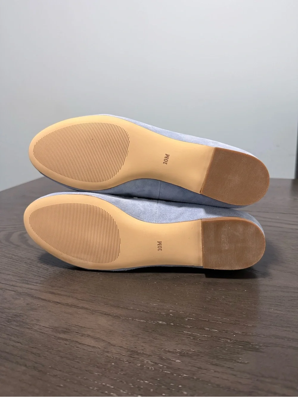 Talbots Blue Suede Bumblebee Embroidered Loafers – Women’s Size 10M